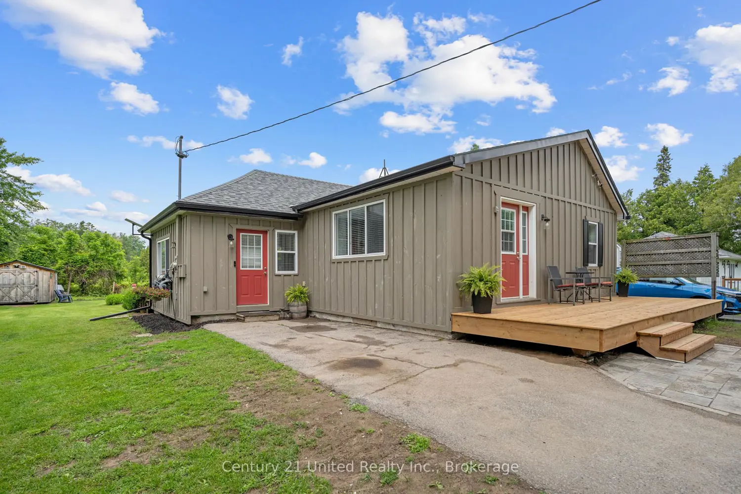 5402 Young Street photo 2