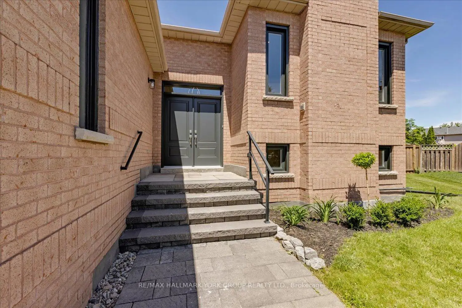 14 Aynsley Place photo 4