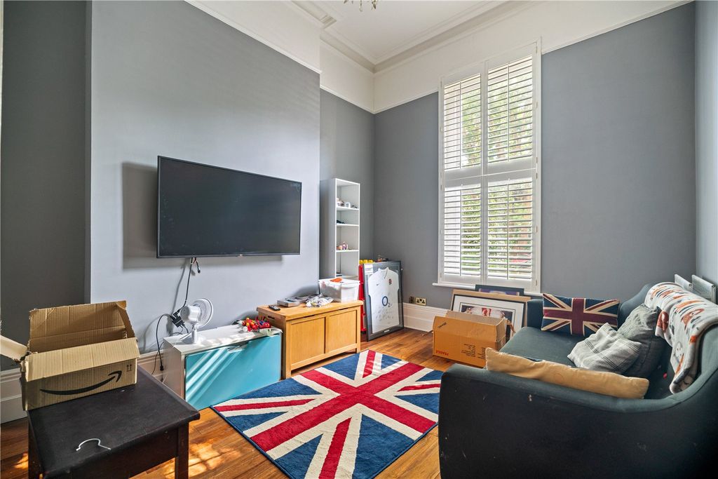 7 bed end terrace house for saleEaton Crescent, Clifton, Bristol BS8 photo 4