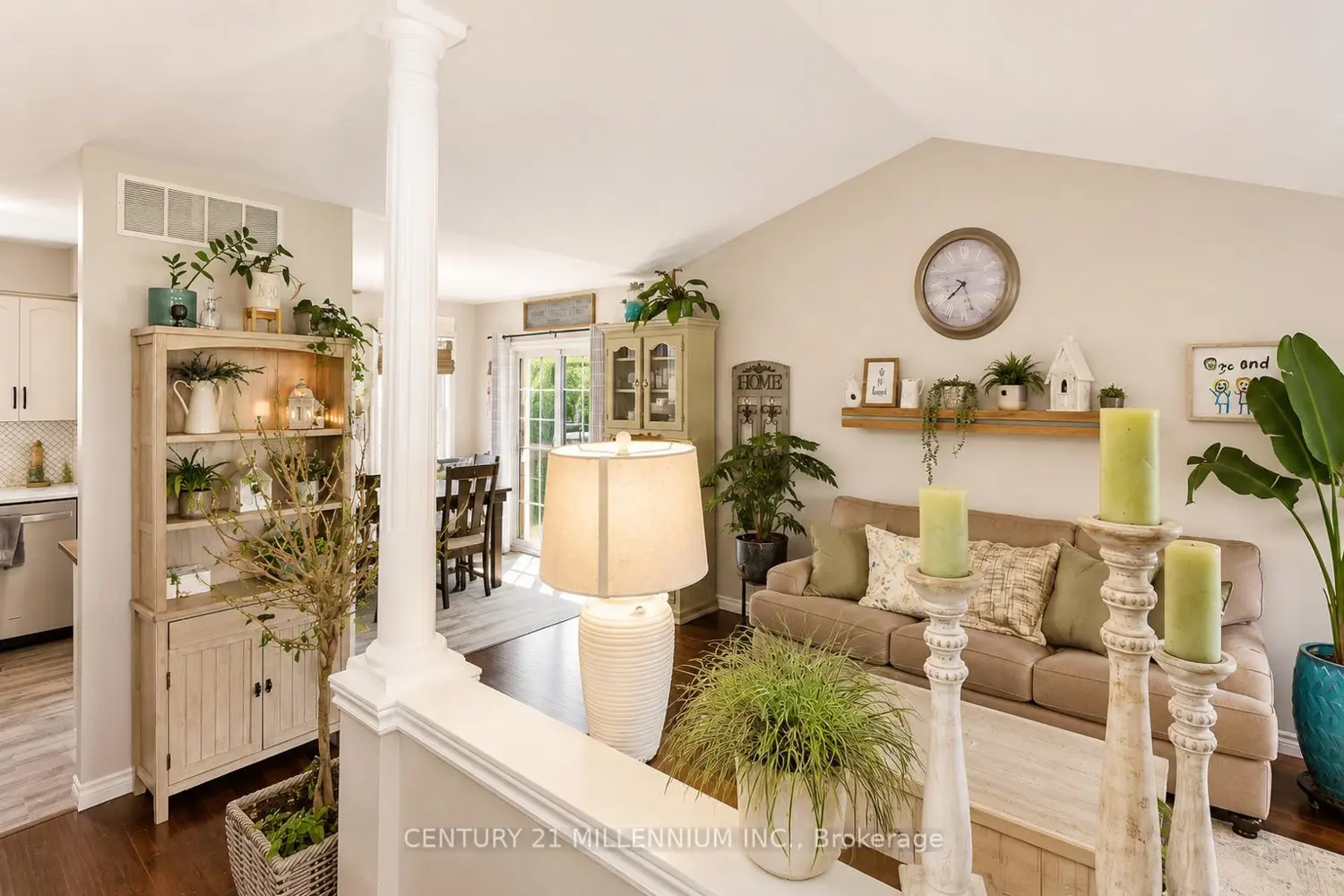 1100 Walker Street photo 2