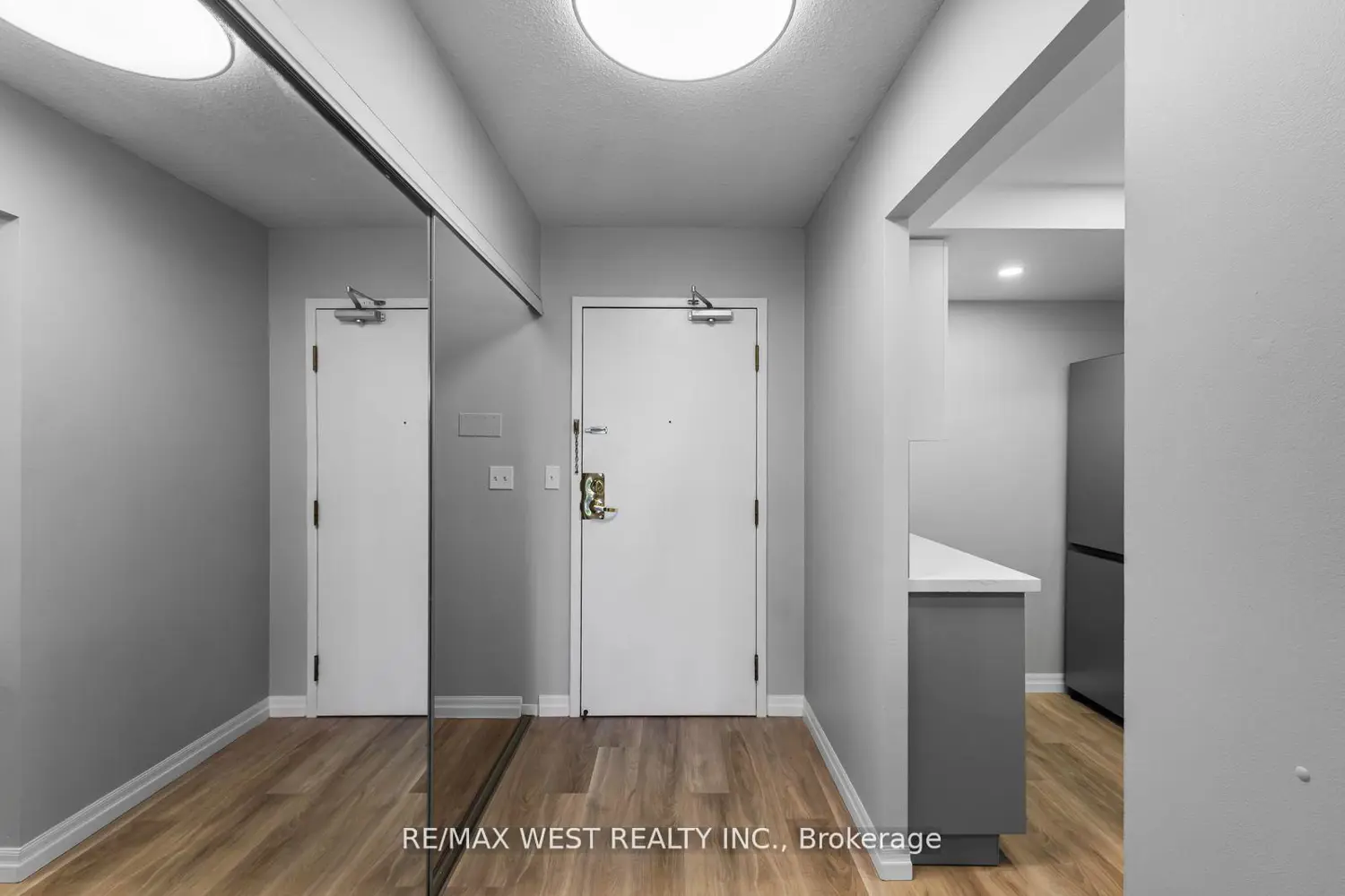 100 Observatory Lane 502 photo 3
