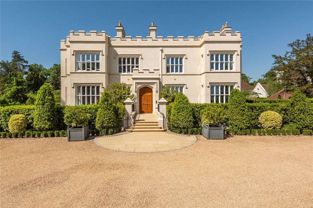 3 bed flat for saleWestcott Road, Dorking, Surrey RH4