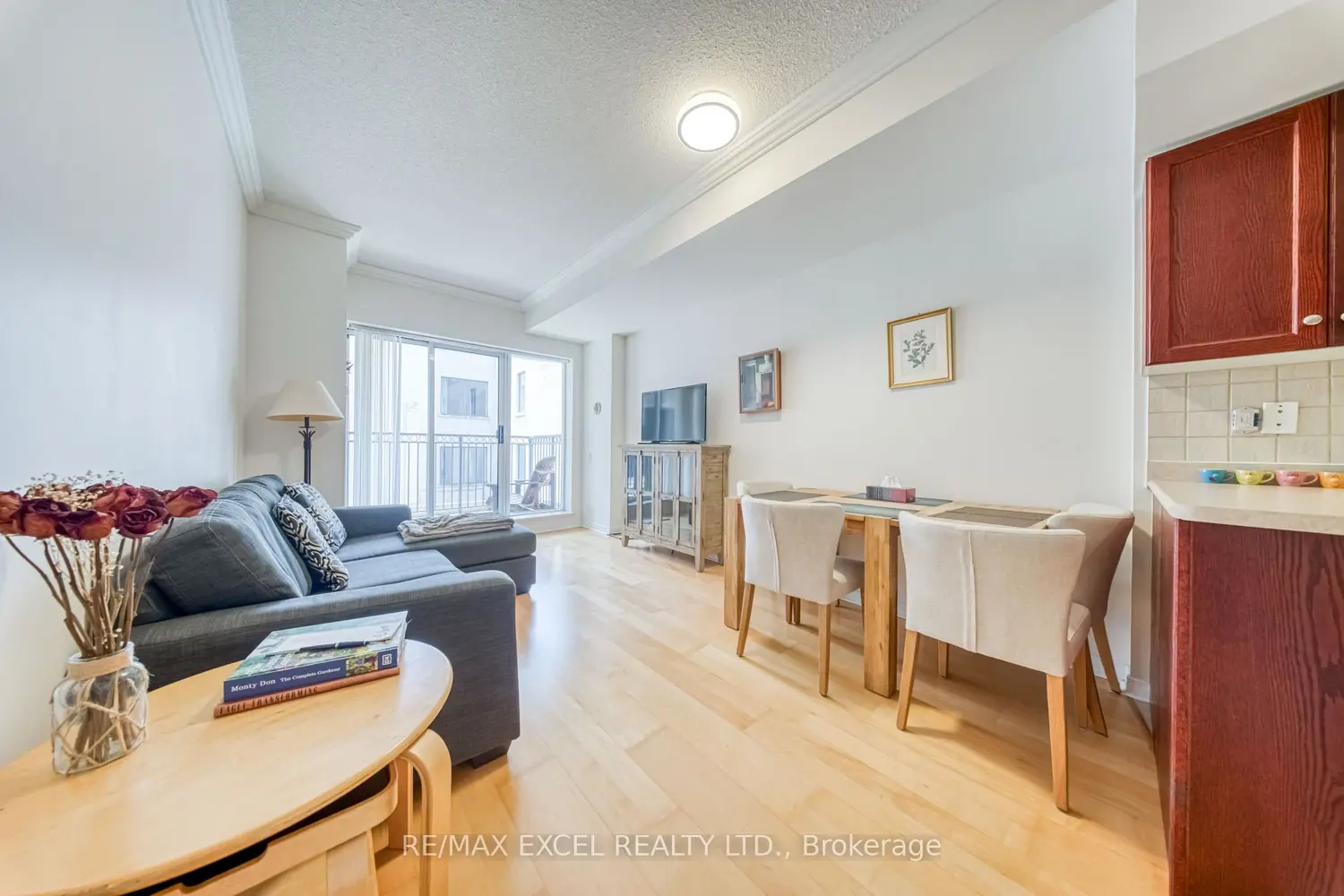 115 Richmond Street 403 photo 4