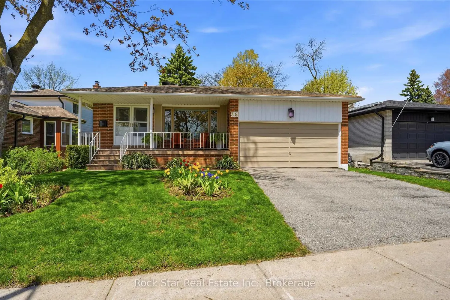 36 Langevin Crescent
