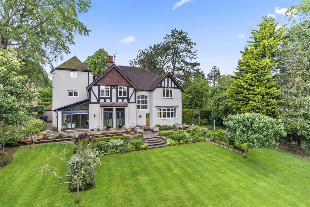 7 bed detached house for saleClifford Road, Ilkley LS29