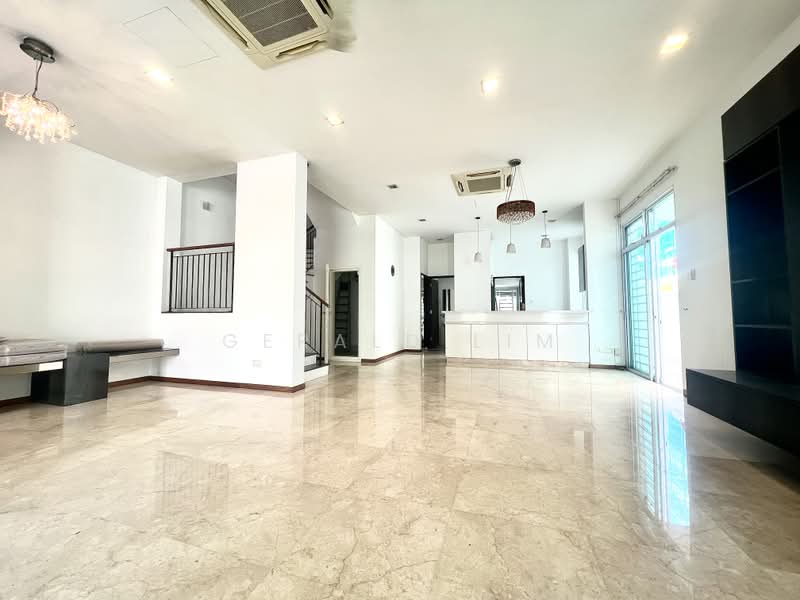 98 Bridport Avenue photo 3