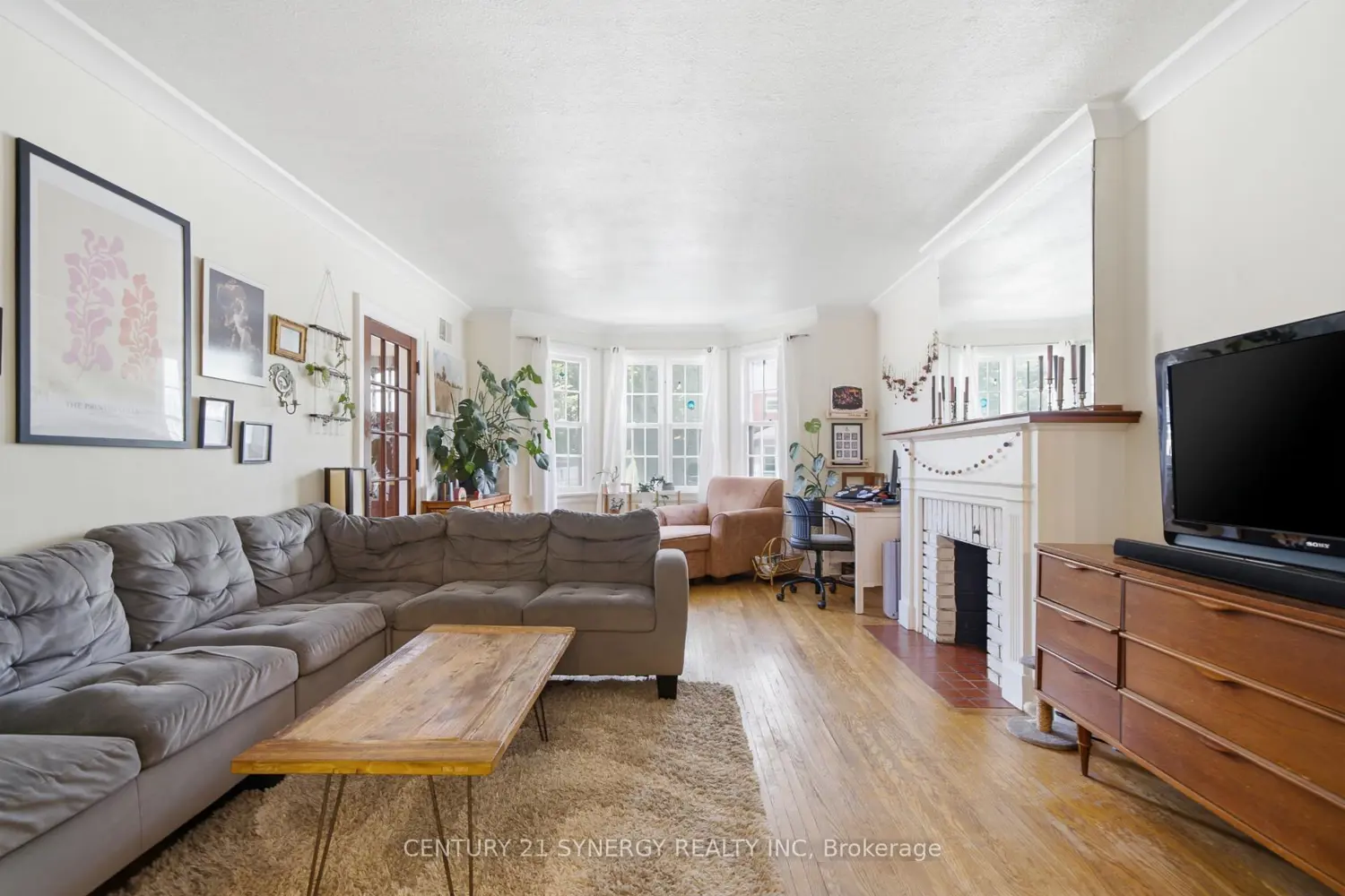 207-209 Foster Avenue photo 4