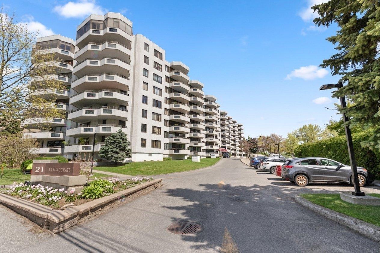21 Ch. du Bord-du-Lac-Lakeshore