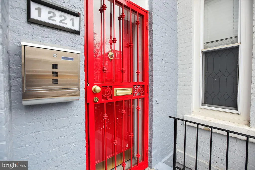 1221 I Street NE, Washington, DC 20002 photo 5