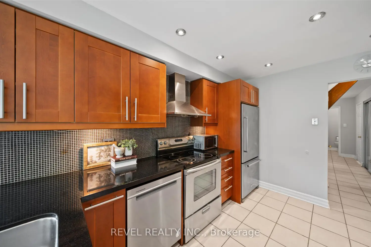 4315 Credit Pointe Drive photo 5