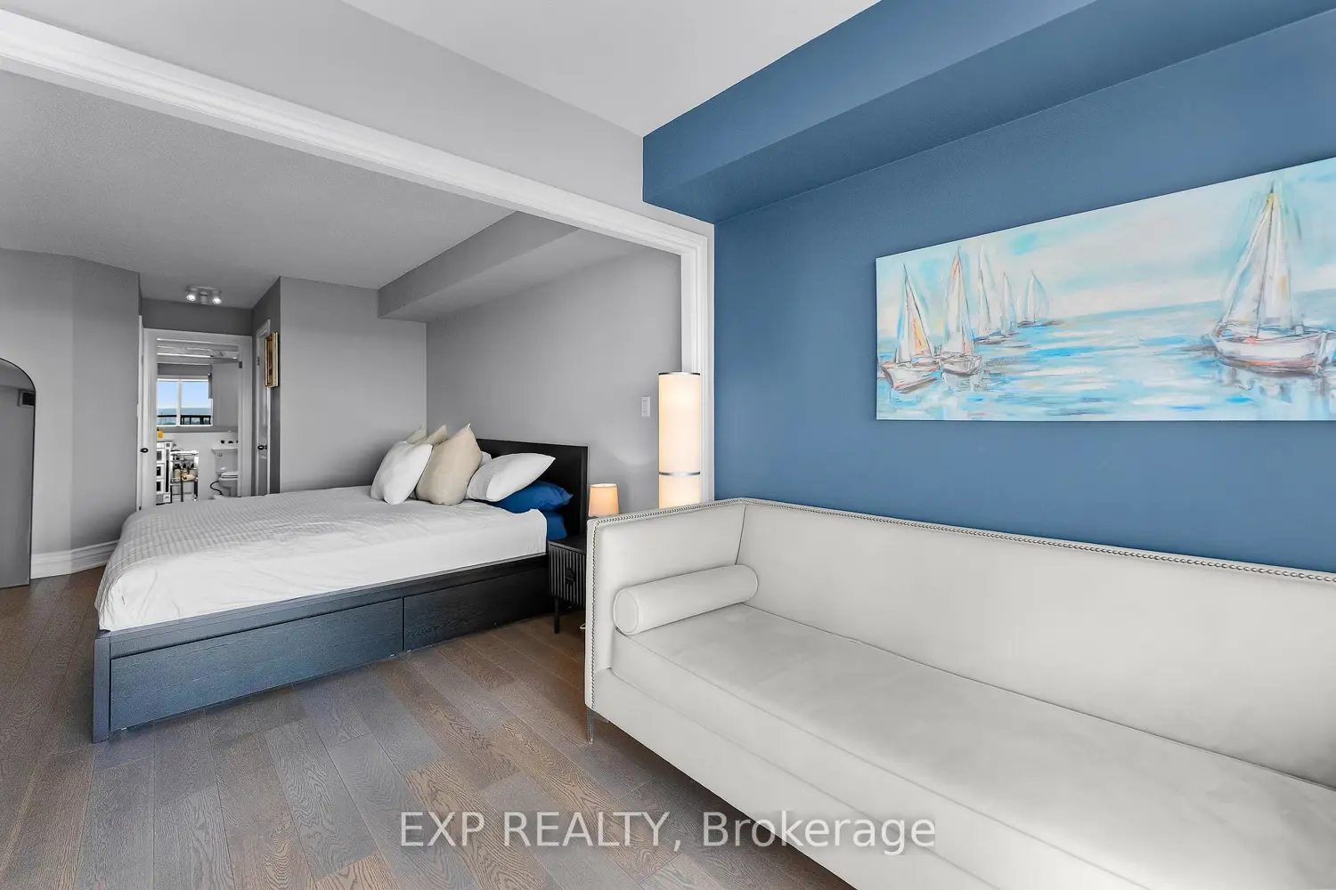 2261 Lake Shore Boulevard 918 photo 3