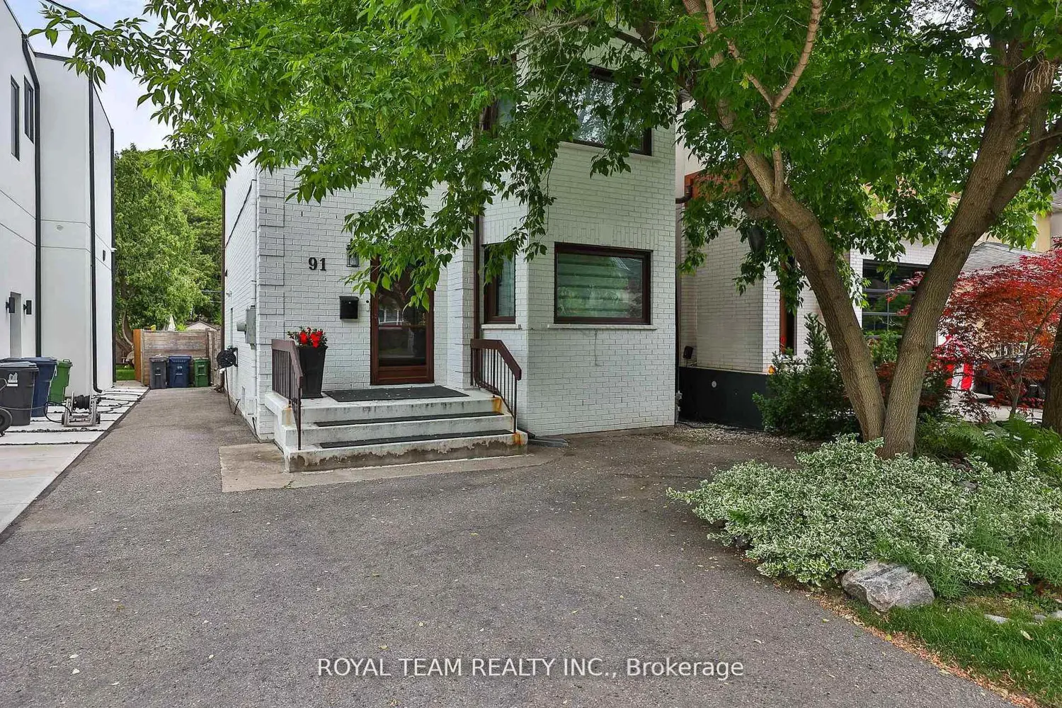 91 South Kingsway Way photo 2