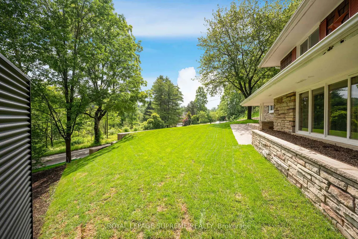 2035 Hollow Road photo 4