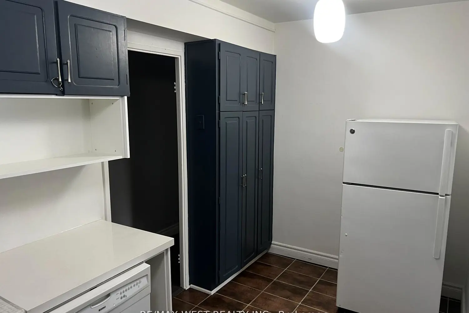 130 Neptune Drive 202 photo 4