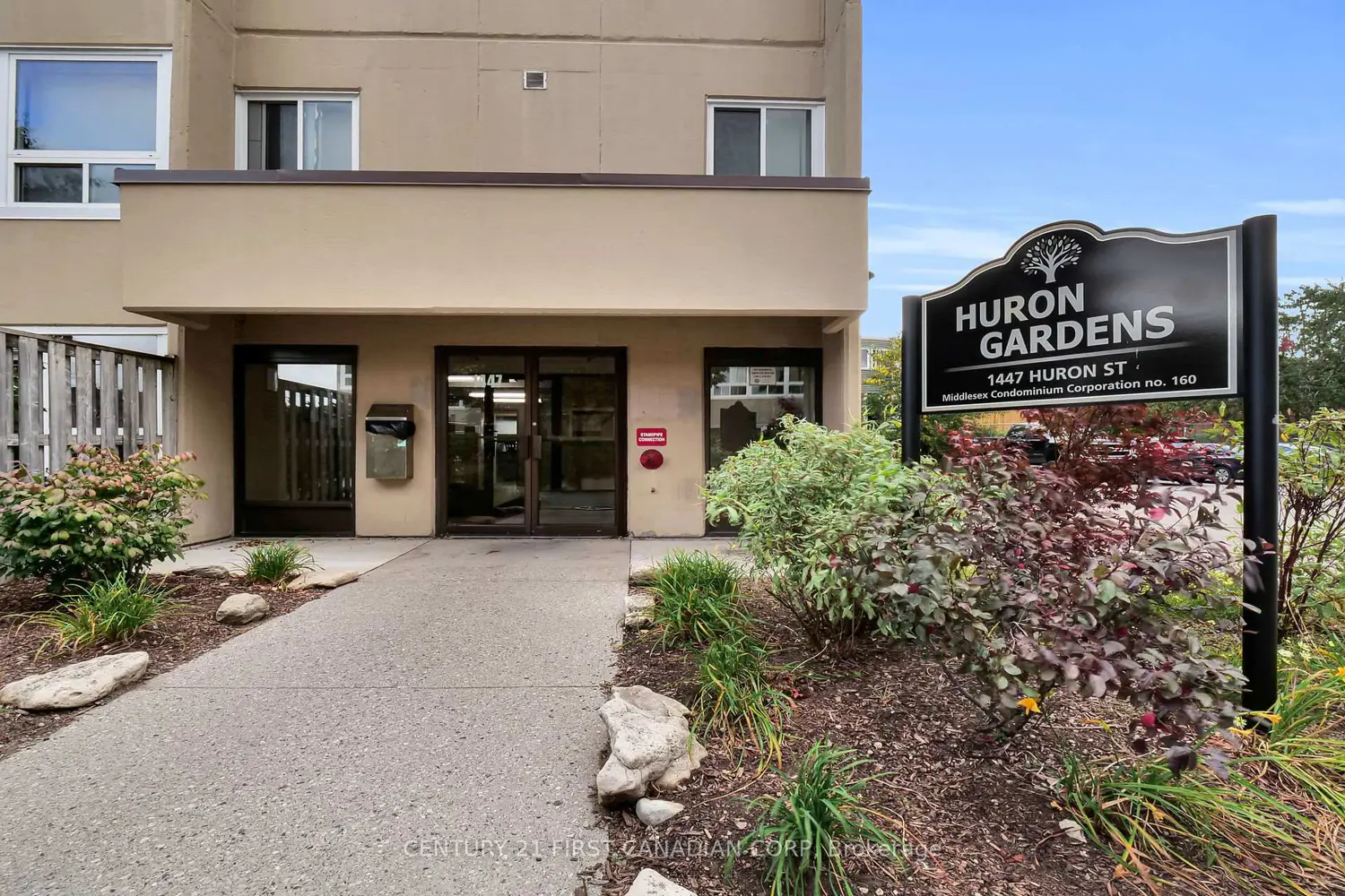 1447 Huron Street 212