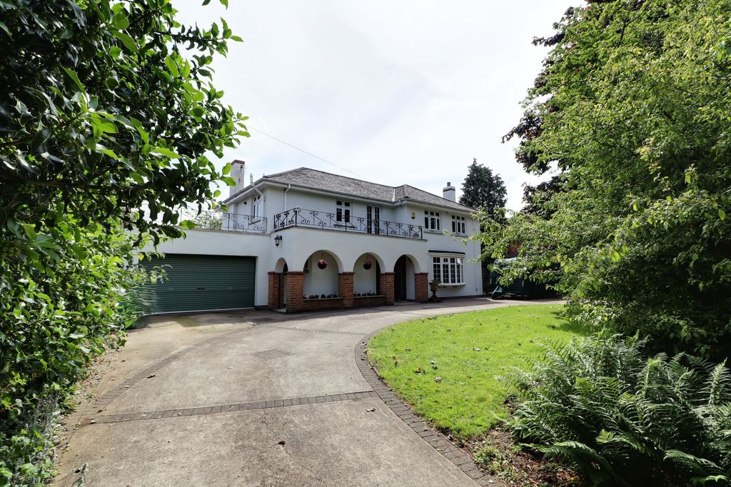 5 bed detached house for saleWestcliff Gardens, Scunthorpe DN17