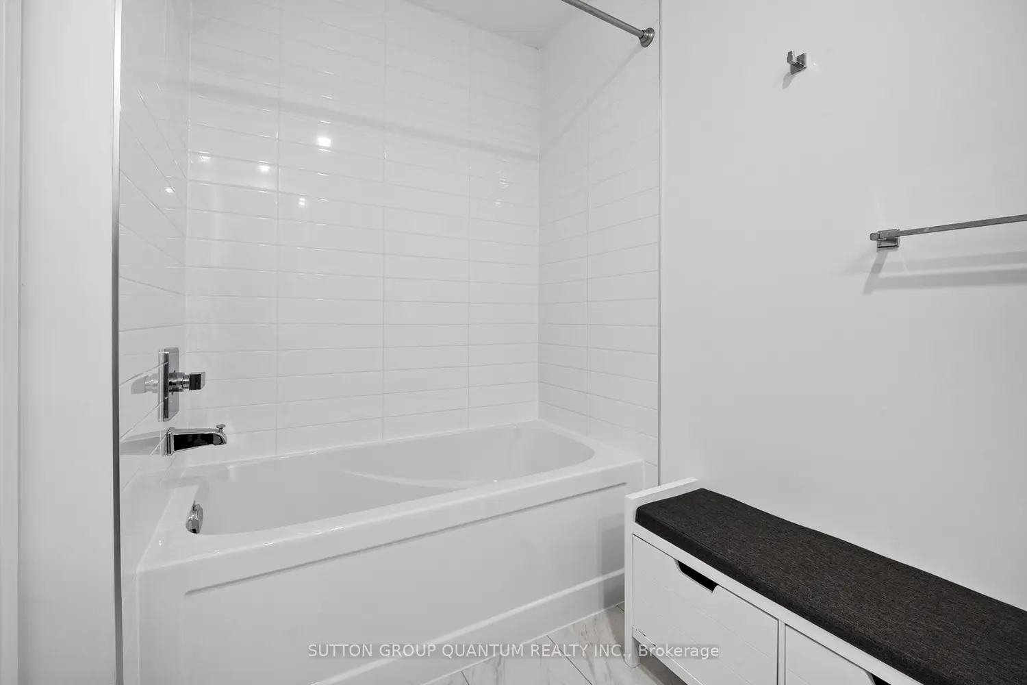 65 Annie Craig Drive 602 photo 5
