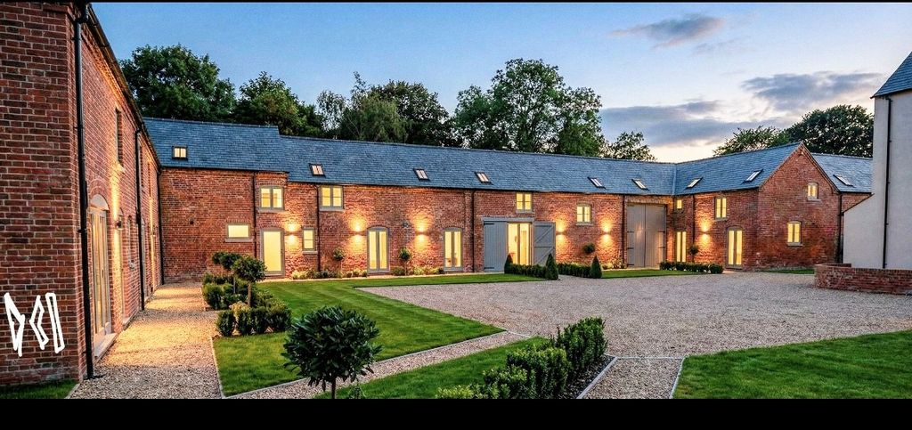 Land for saleYarnfield Lane, Stone ST15