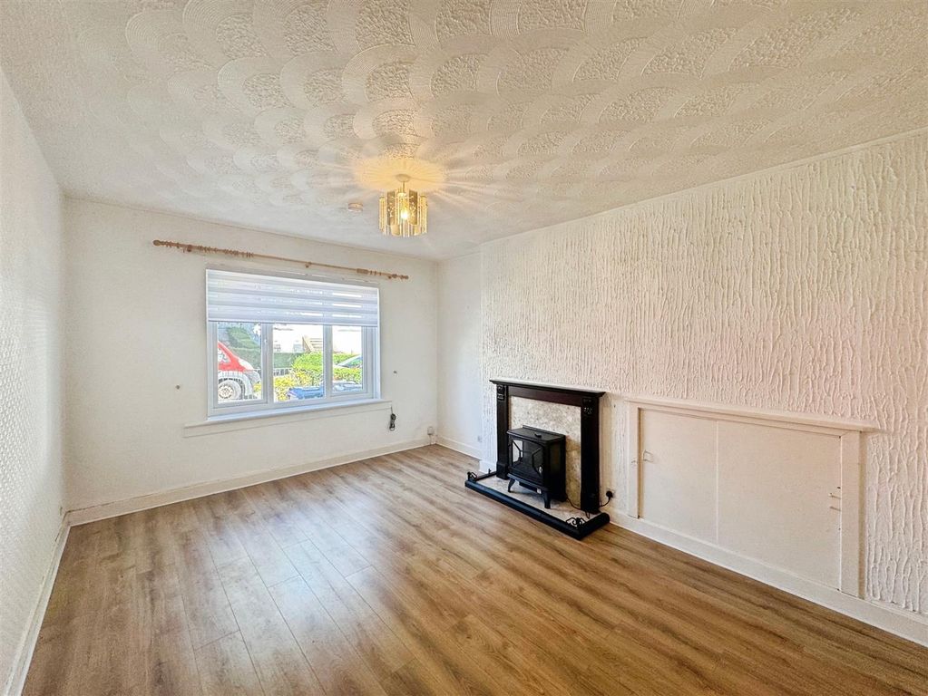 1 bed flat for saleMaple Drive, Clydebank G81 photo 3