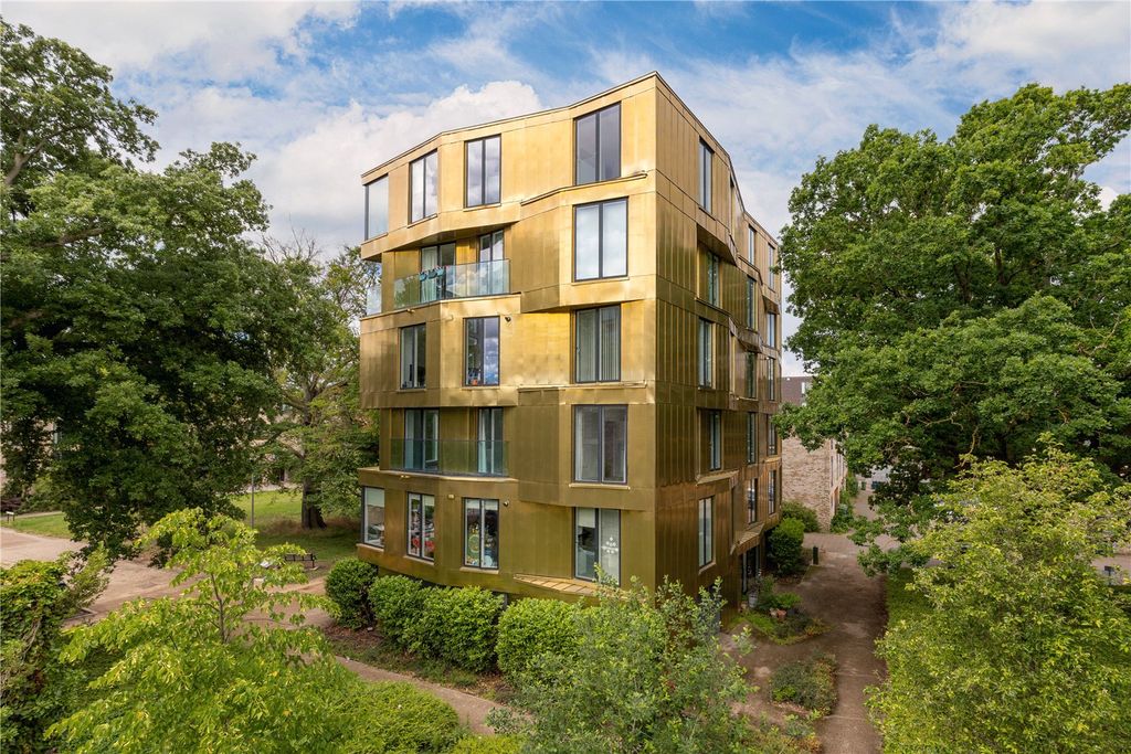 3 bed flat for saleAberdeen Square, Cambridge, Cambridgeshire CB2