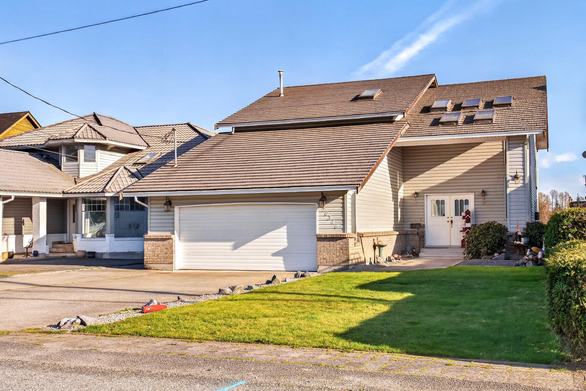 20346 Wharf Street, Maple Ridge, BC, V2X 1Z3