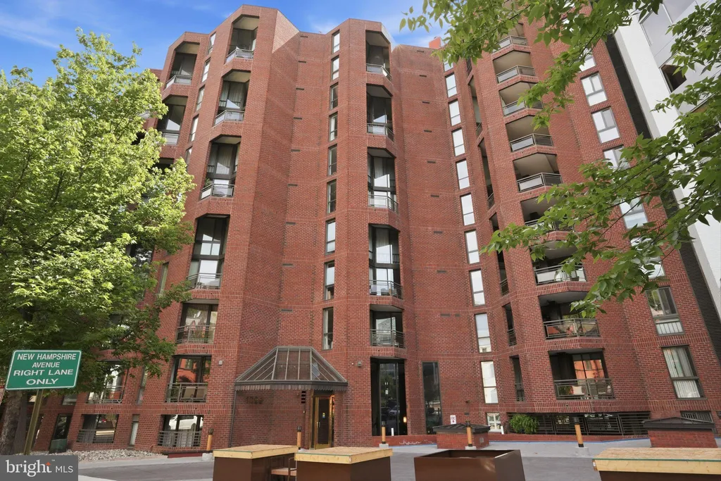 1099 22nd Street NW Unit 106, Washington, DC 20037