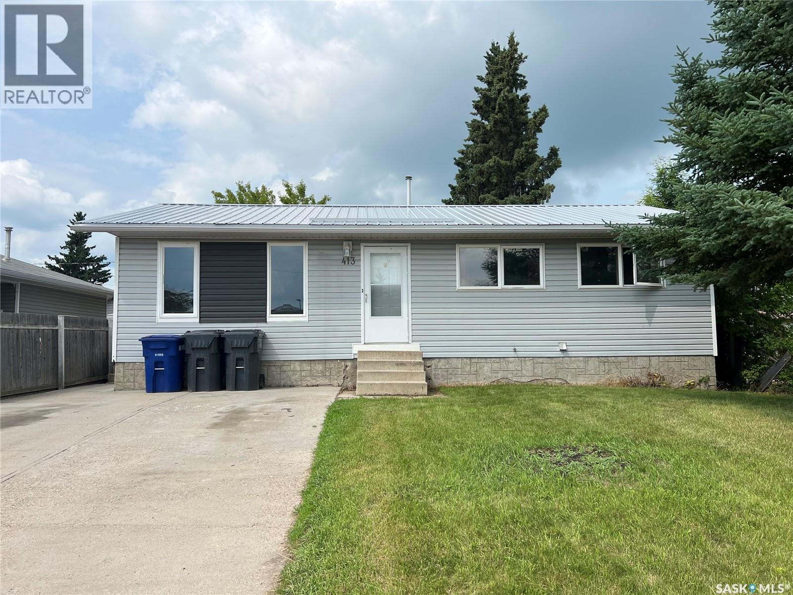 413 5th STREET W