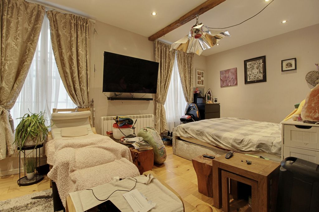 4 bed flat for saleParade, Leamington Spa CV32 photo 5