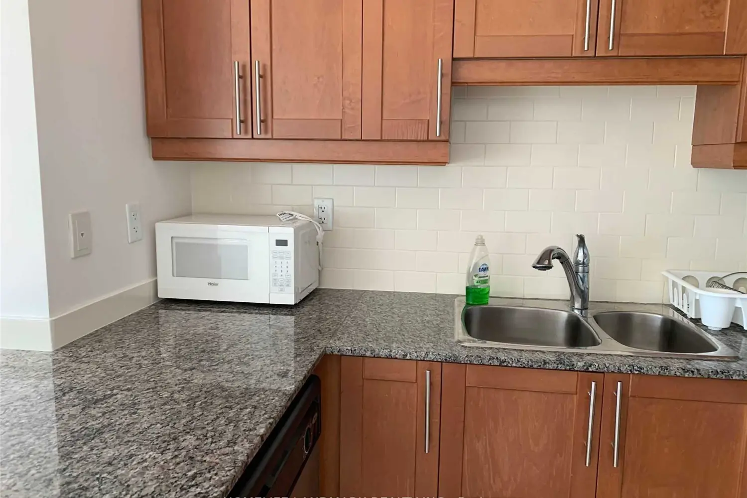 18 Holmes Avenue 702 photo 4