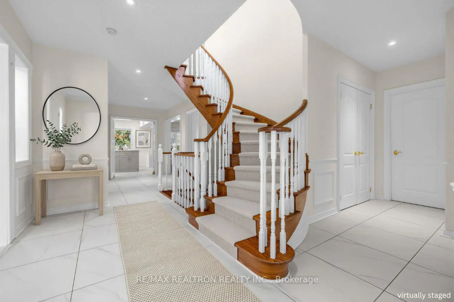 10 Macrill Road photo 2