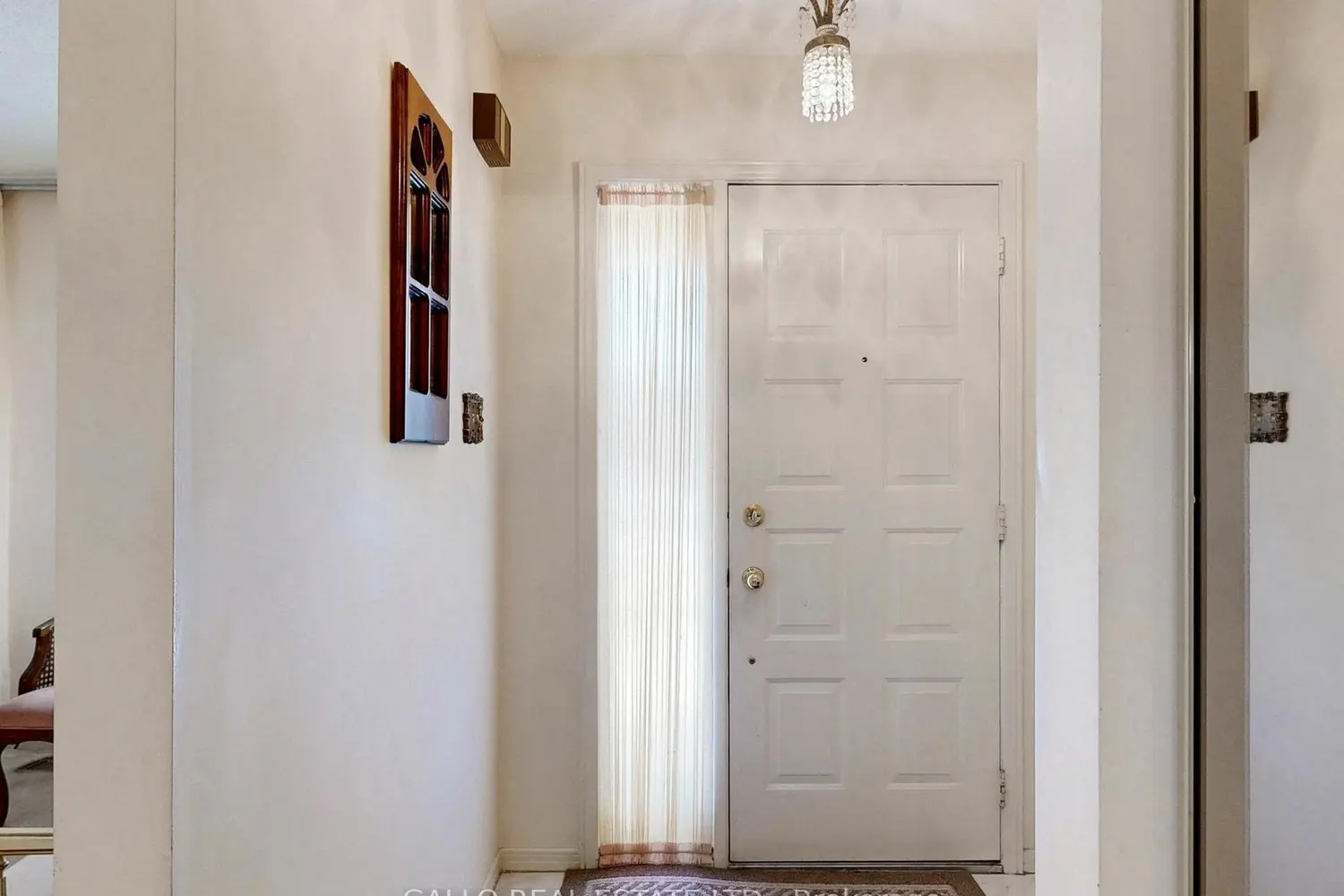 155 Goldhawk Trail photo 3