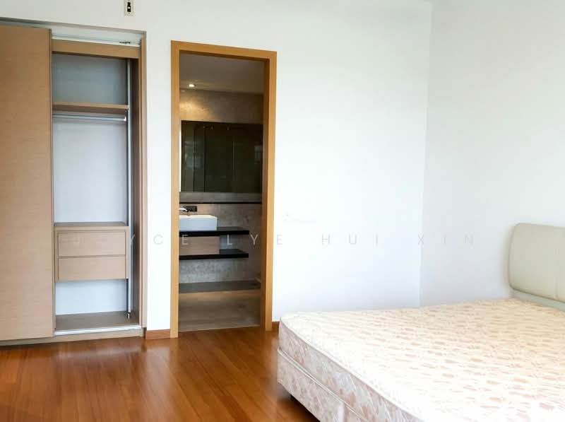 18 Marina Boulevard photo 2