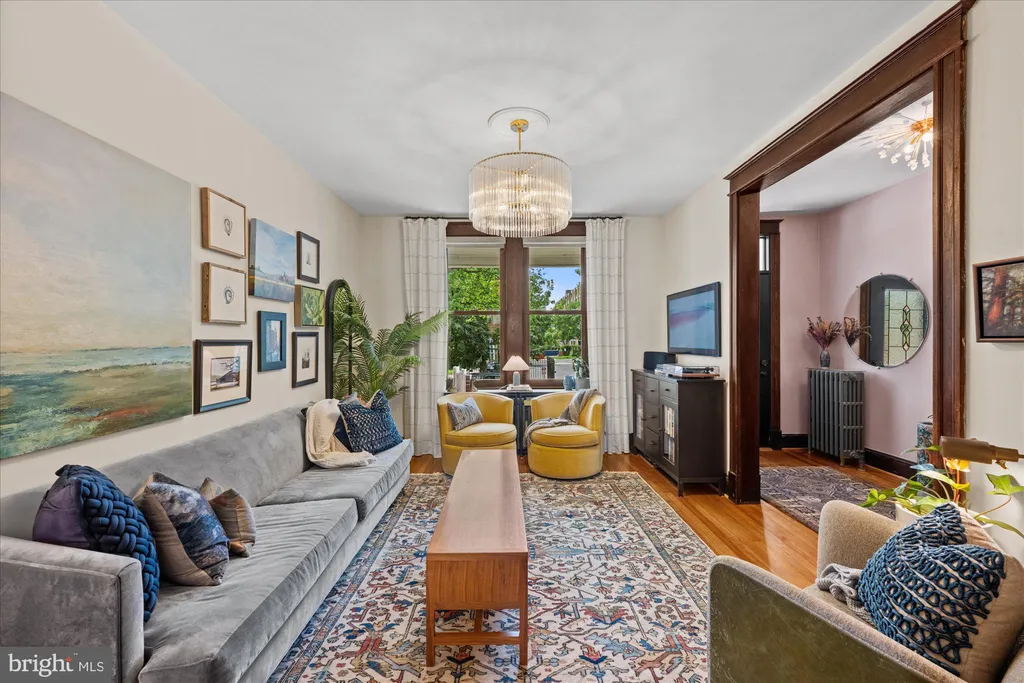 732 13th Street SE, Washington, DC 20003 photo 4