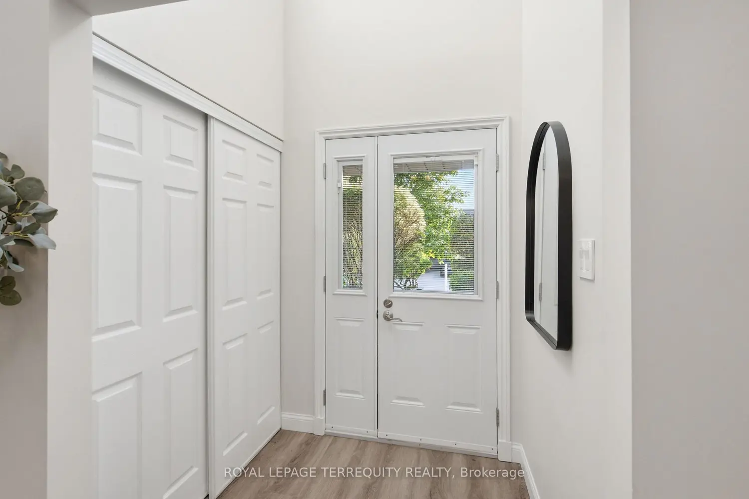 1765 Dufferin Street photo 4