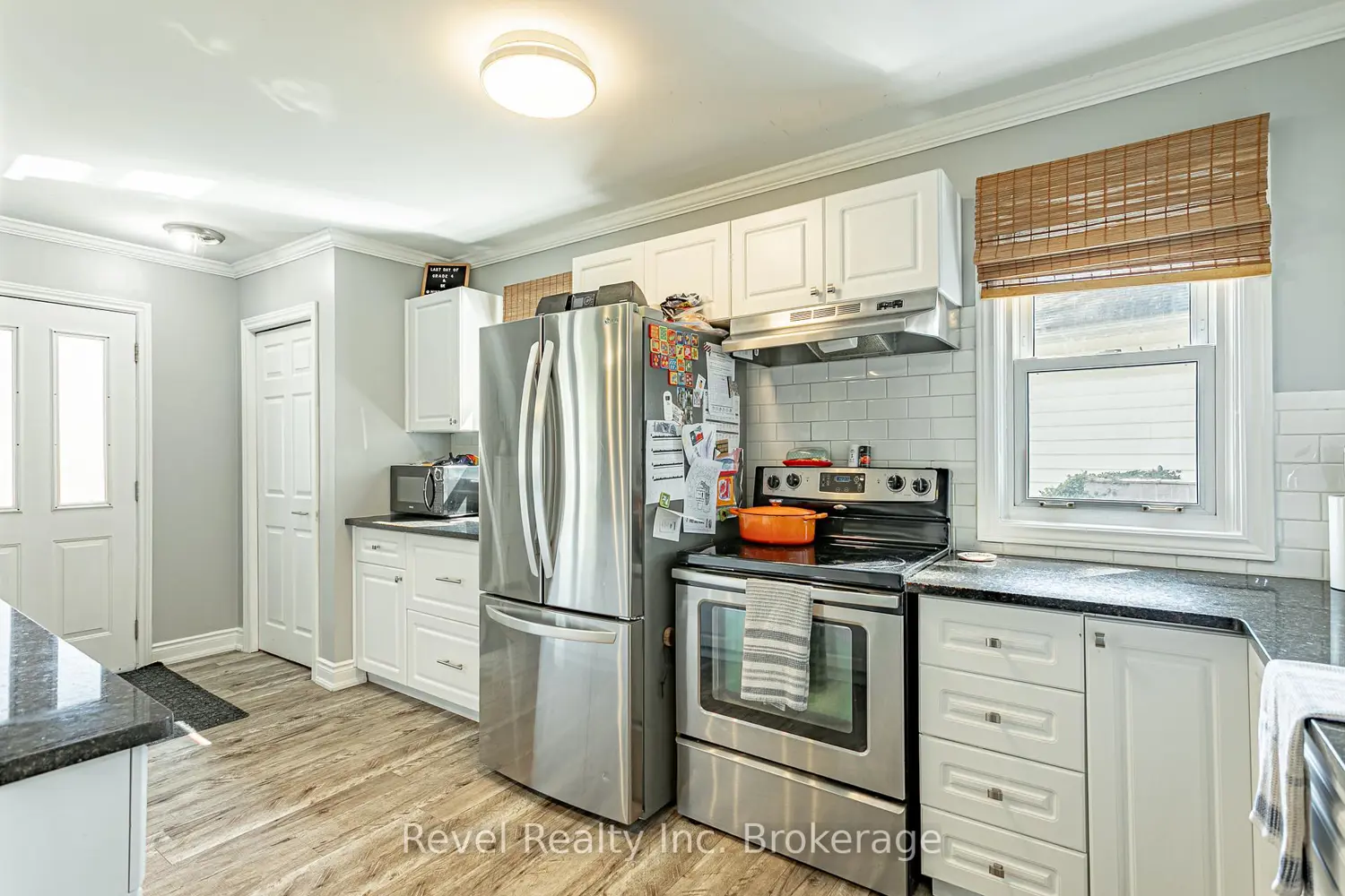 719 Lancaster Street photo 4