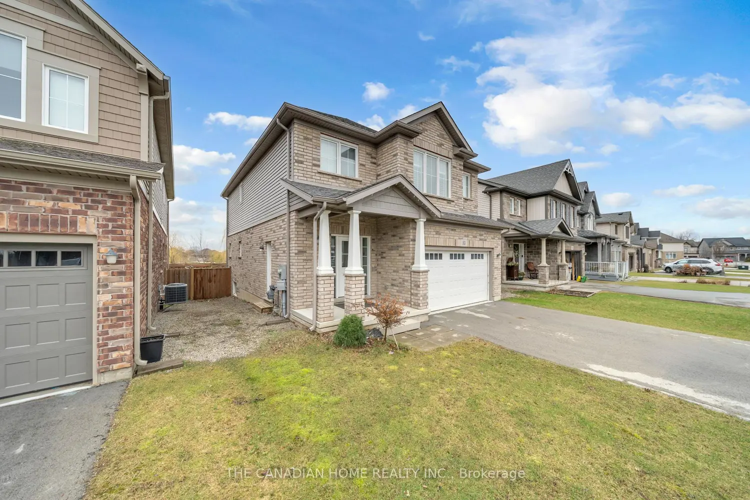 83 Monarch Street photo 2