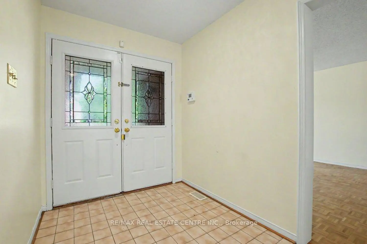 68 Moorehead Crescent
