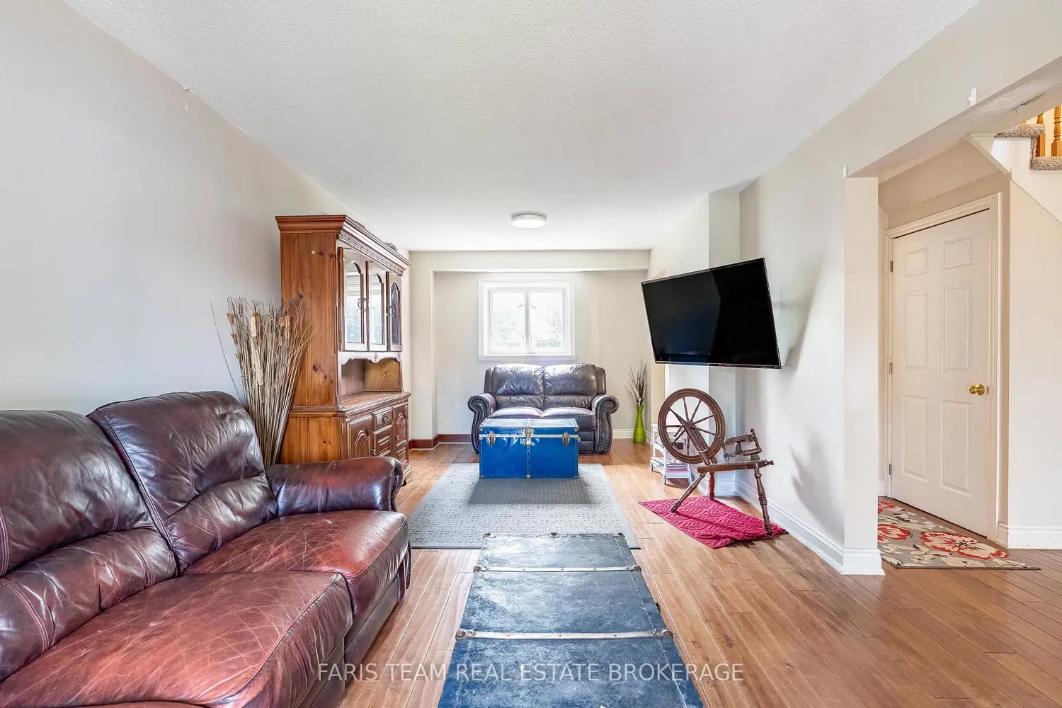 24 Shortreed Court photo 5