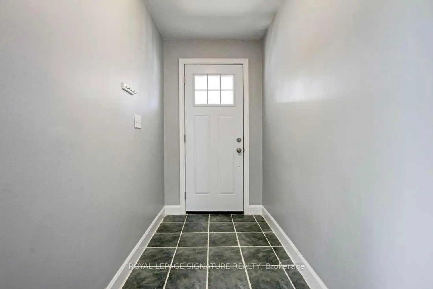 317 Britannia Avenue photo 4