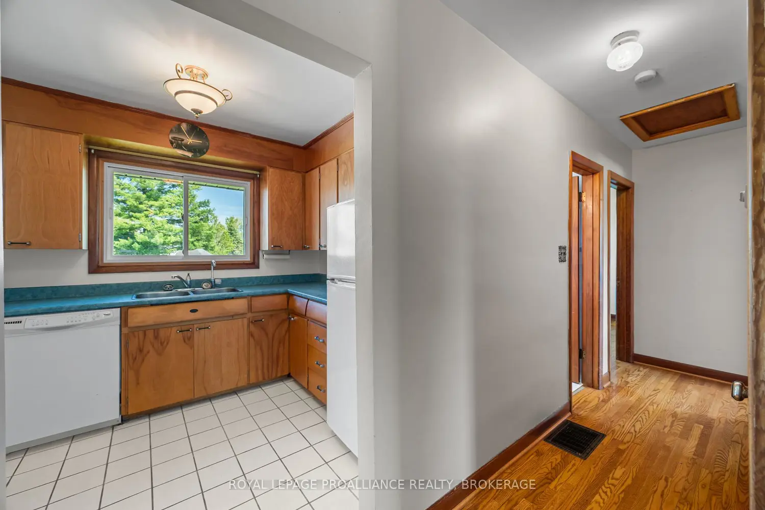 2426 Cole Hill Road photo 5