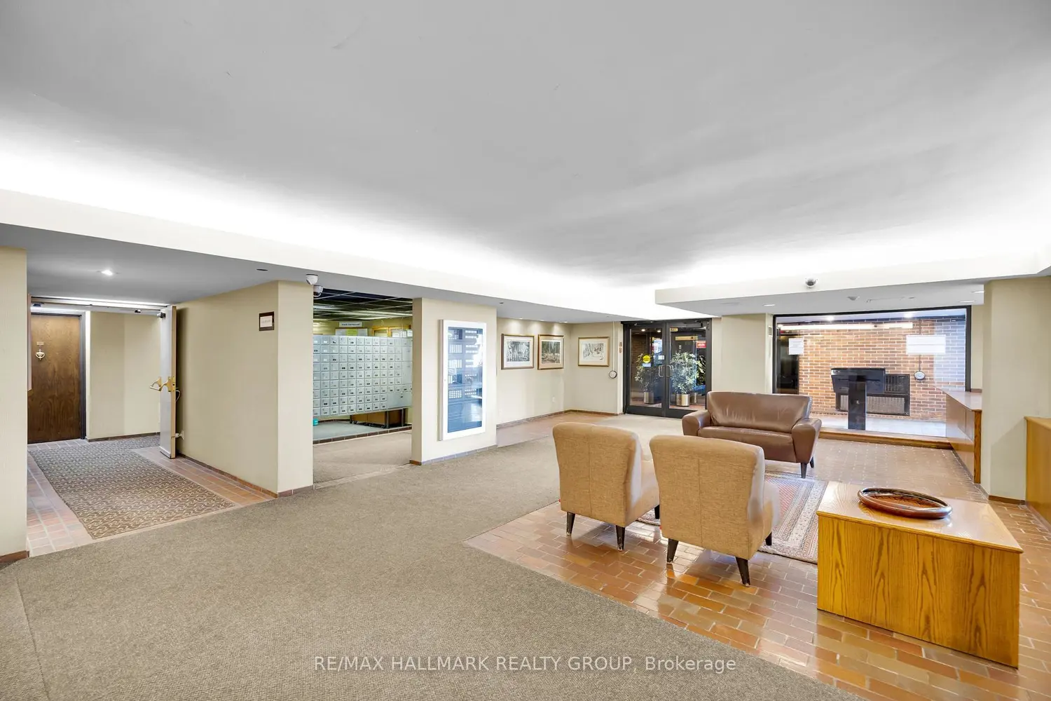 151 Bay Street 810 photo 2