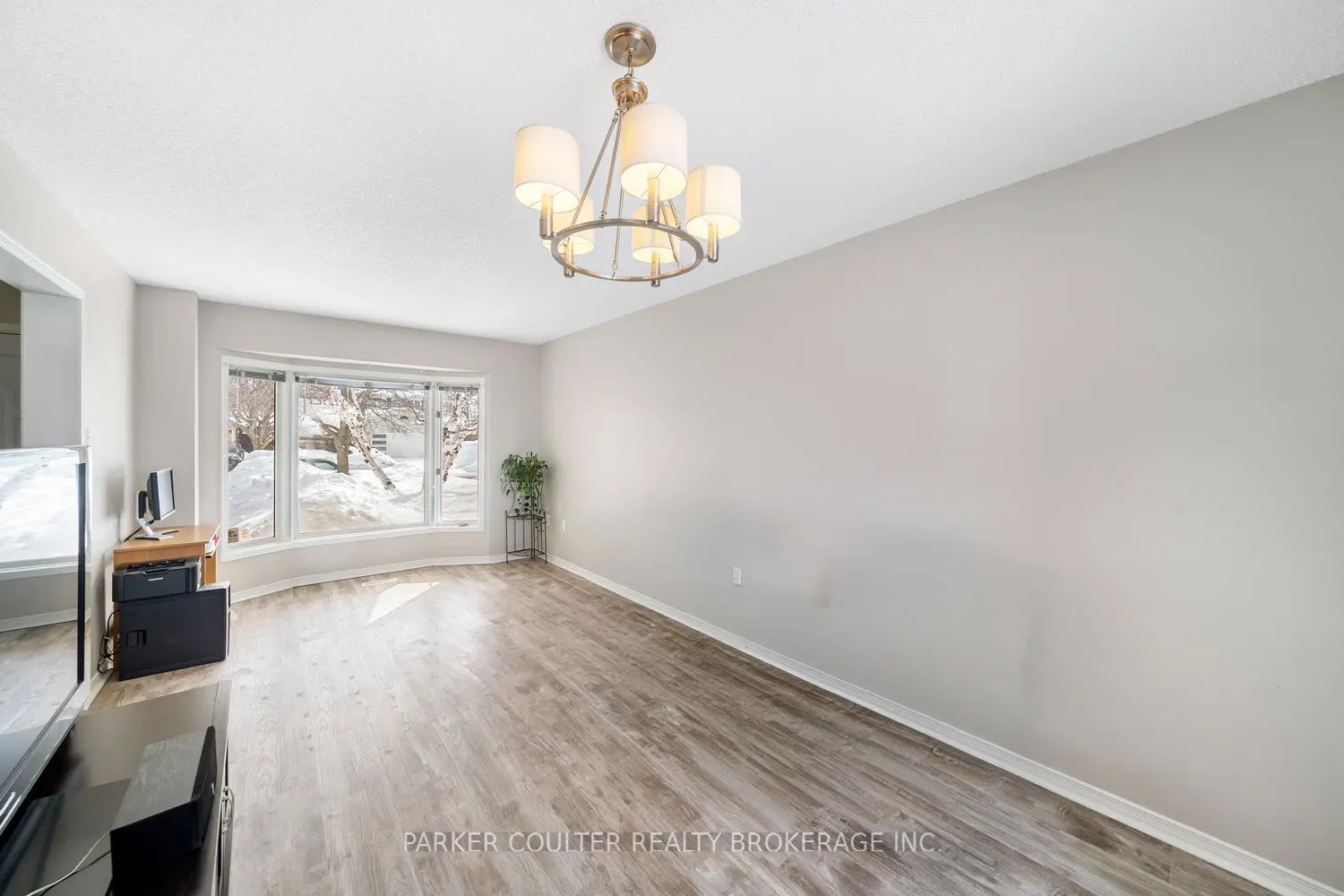 82 Barre Drive photo 4