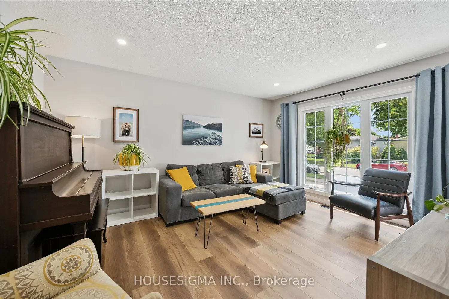 2 Keewatin Avenue photo 3