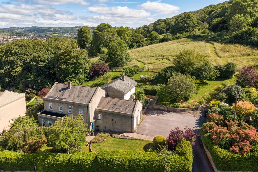 5 bed detached house for saleBathwick Hill, Bath, Somerset BA2