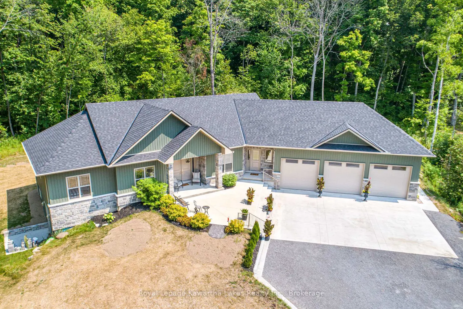 18 New Pierce Drive photo 2