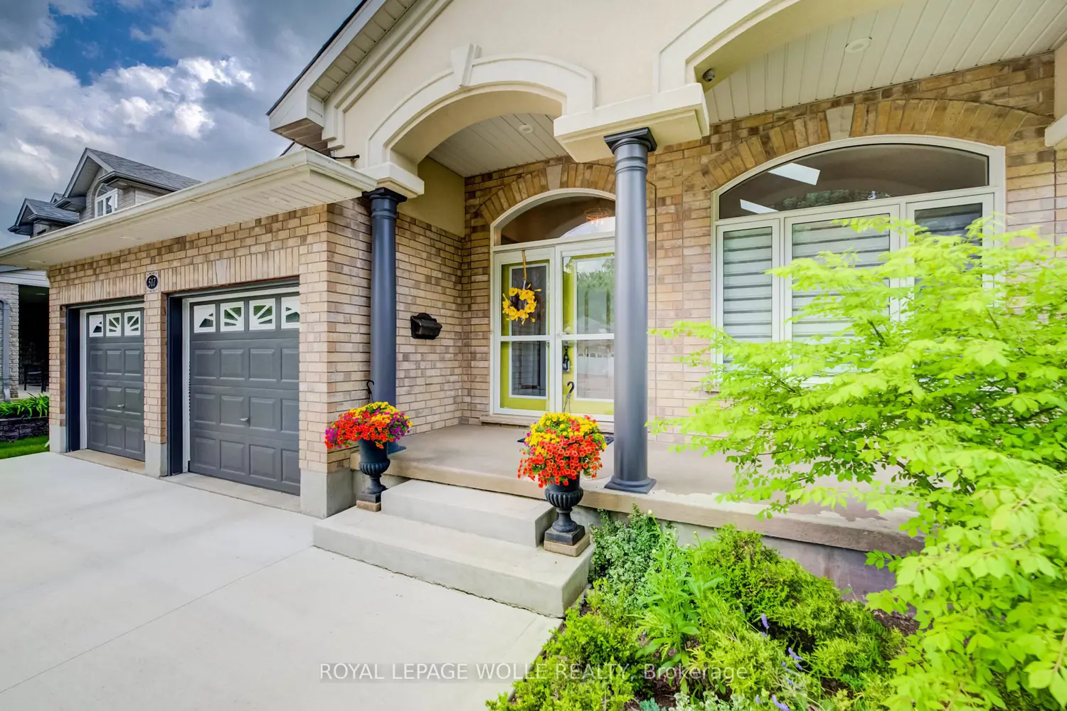 517 Starboard Crescent photo 3