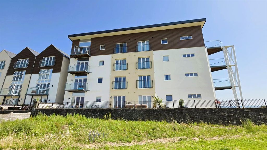 2 bed flat for saleBwlchygwynt, Llanelli SA15