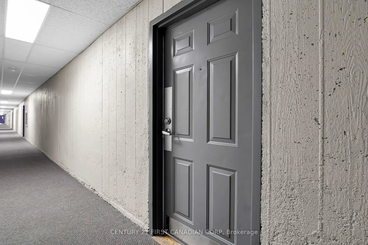 1447 Huron Street 212 photo 4
