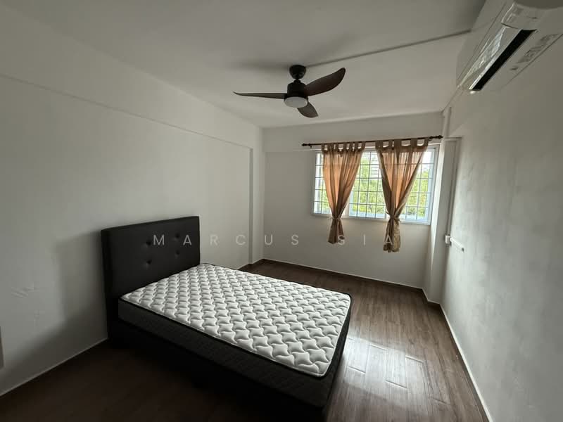 737 Yishun Street 72 photo 3