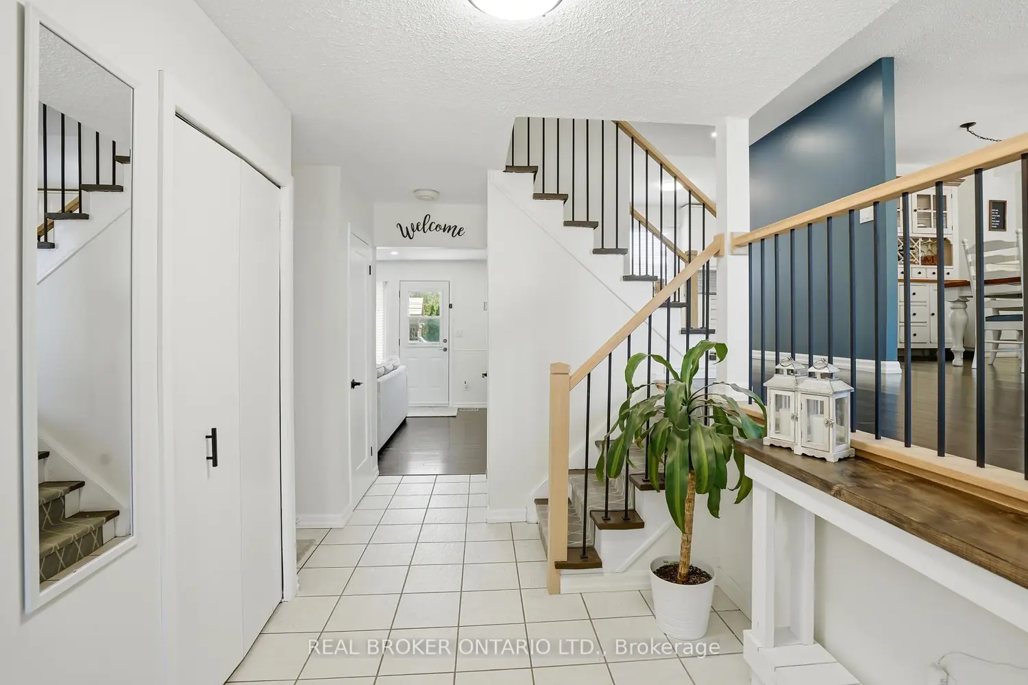7 Fairington Crescent photo 3